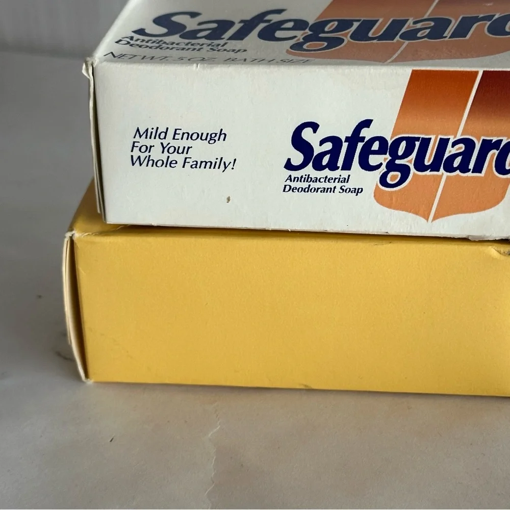 Set of 2 Vintage Safeguard beige deodorant bar soap 1991‎ 1987